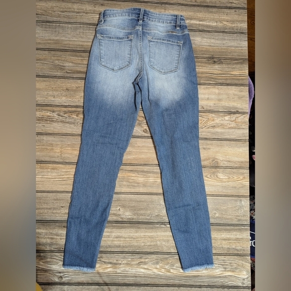 KanCan size 3/25 distressed medium wash skinny jeans - Picture 4 of 12